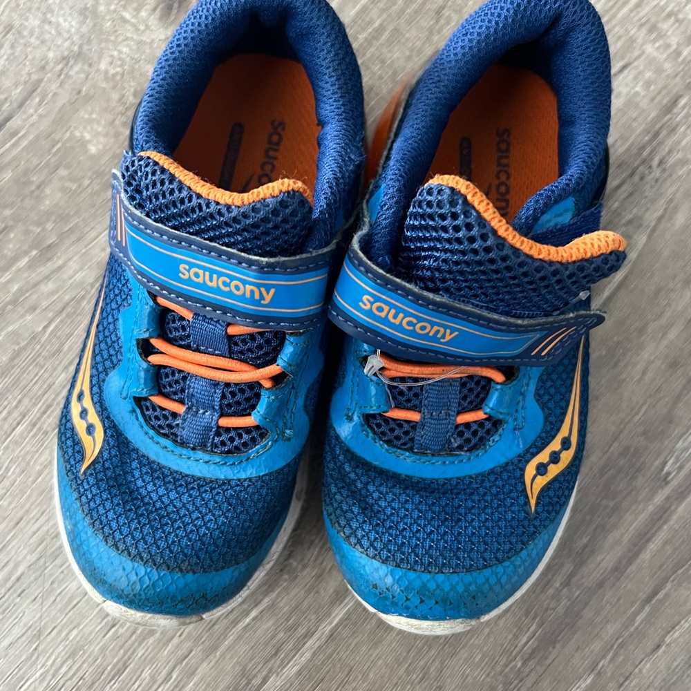 Saucony toddler 8.5
